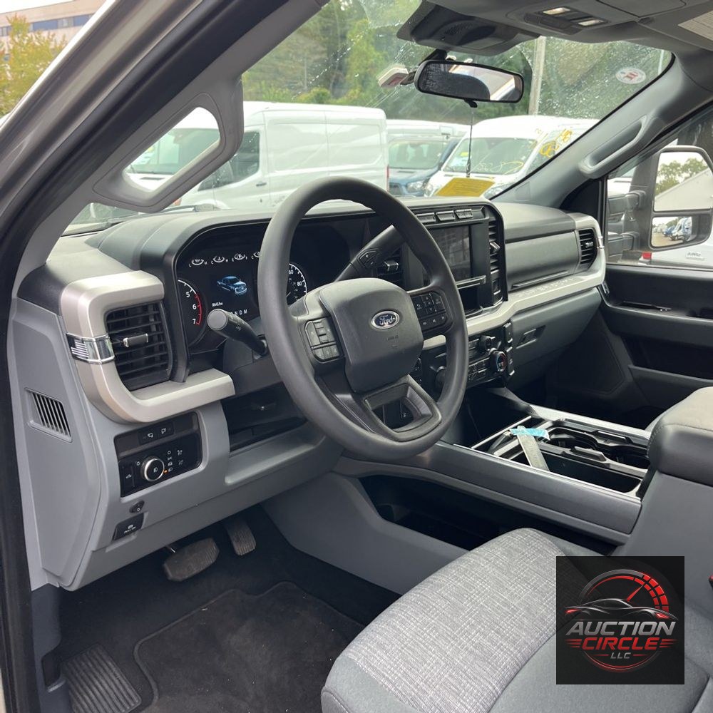 2024 Ford F-350 Super Duty XLT