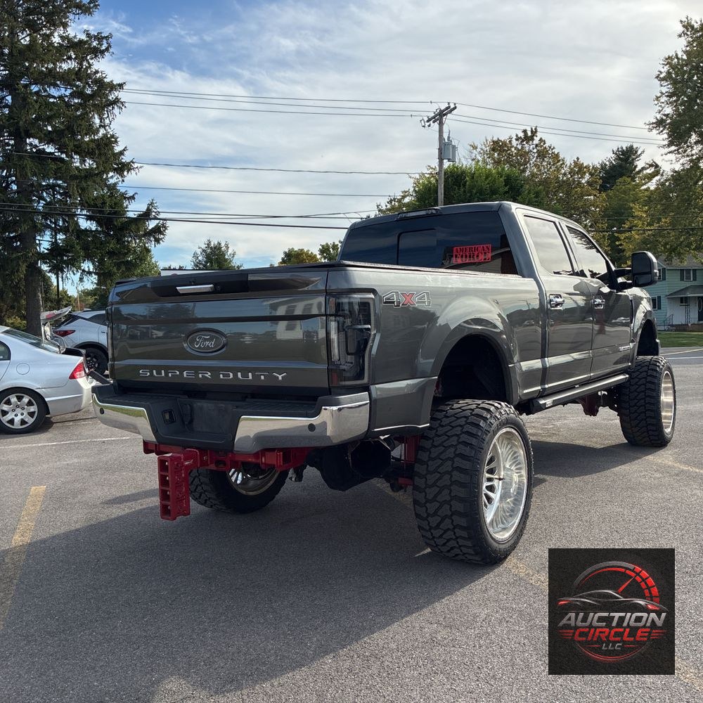 2017 Ford F-350 Super Duty Lariat