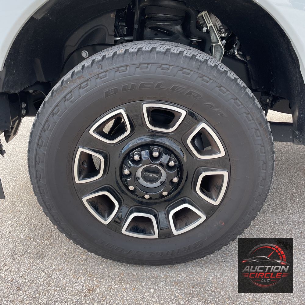 2025 Ford F-350 Super Duty Platinum