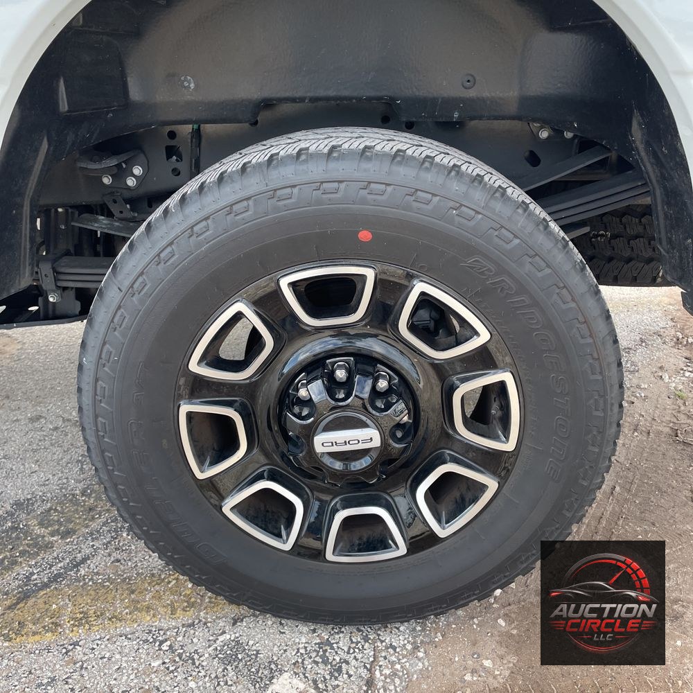 2025 Ford F-350 Super Duty Platinum