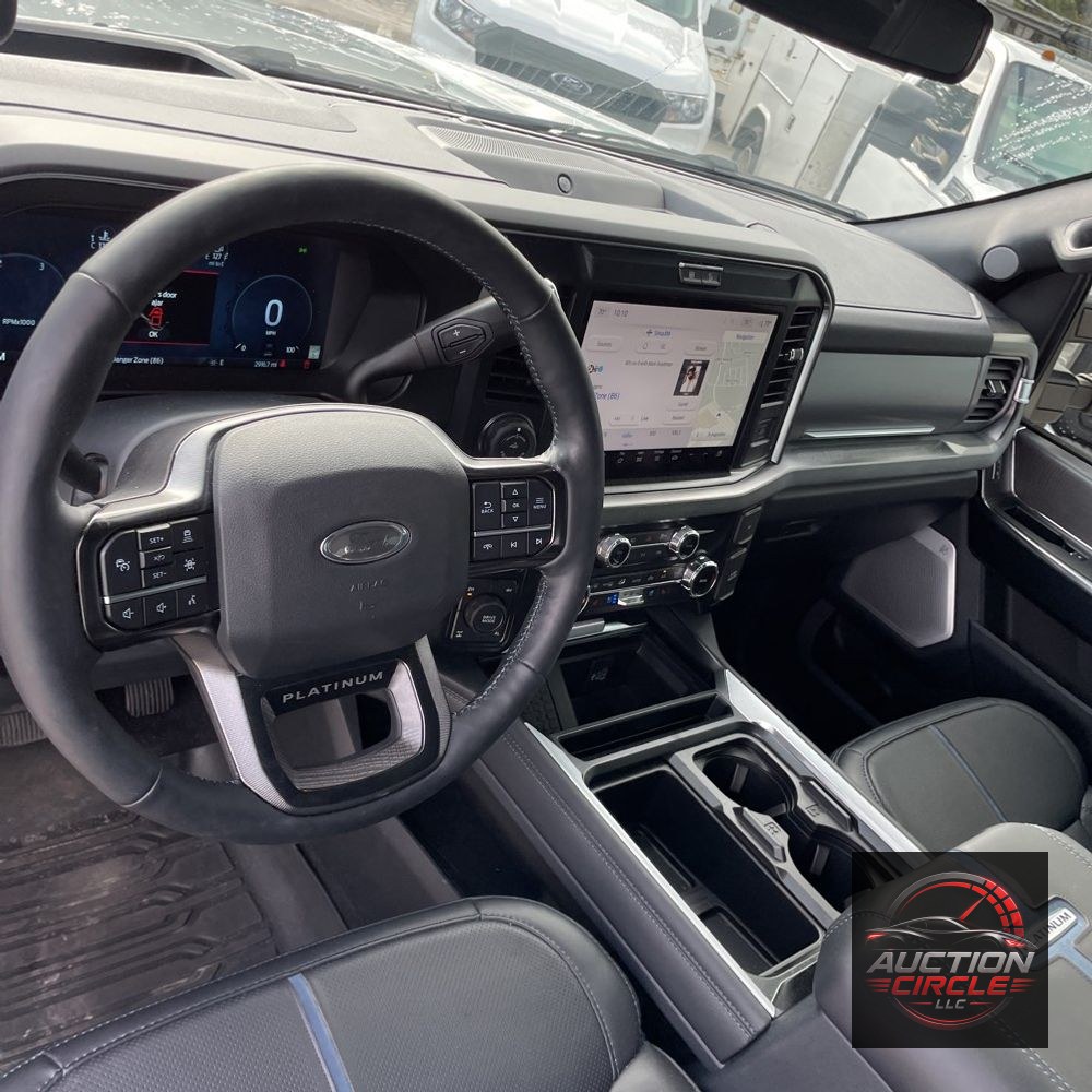 2025 Ford F-350 Super Duty Platinum