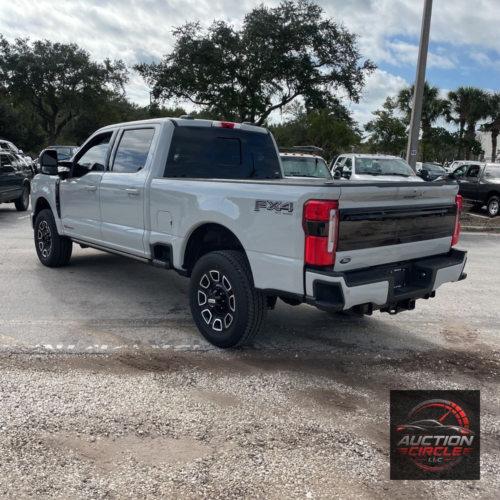 2025 Ford F-350 Super Duty Platinum