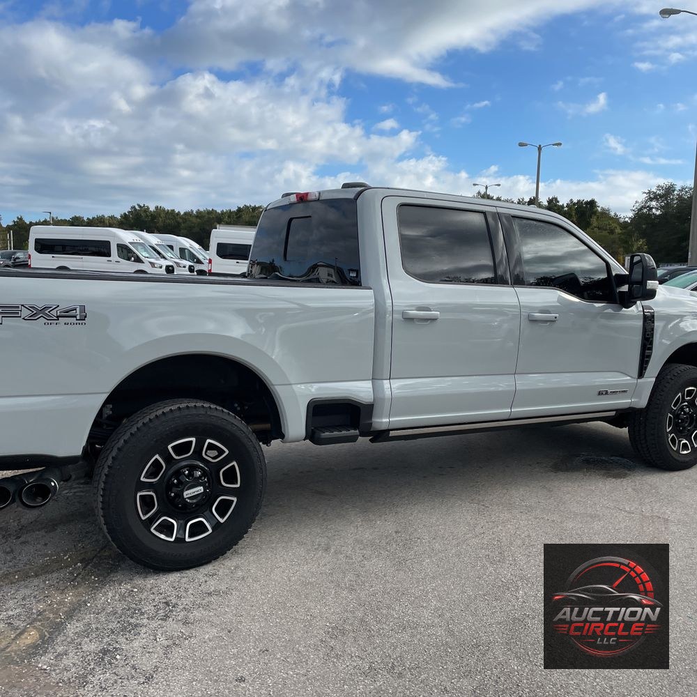 2025 Ford F-350 Super Duty Platinum