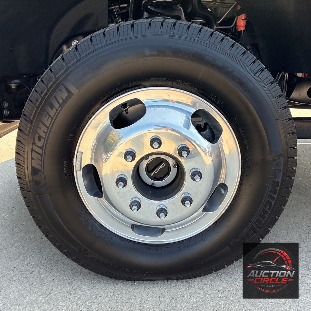 2025 Ford F-350 Super Duty XL