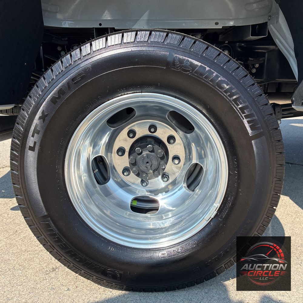 2025 Ford F-350 Super Duty XL