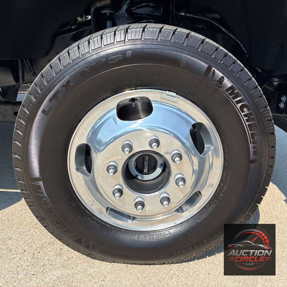 2025 Ford F-350 Super Duty XL