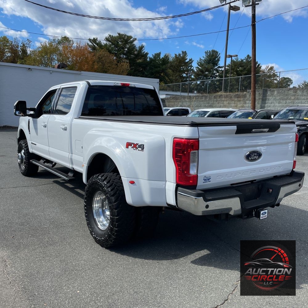 2017 Ford F-350 Super Duty Lariat