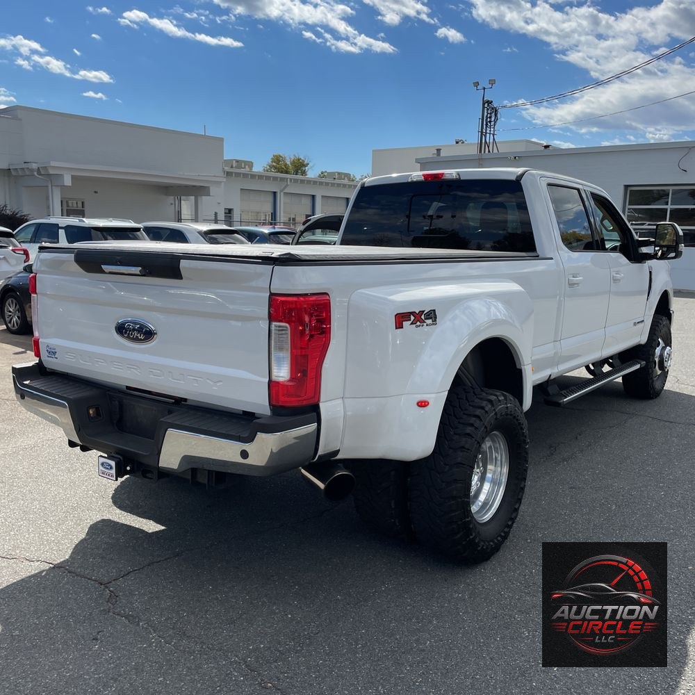 2017 Ford F-350 Super Duty Lariat