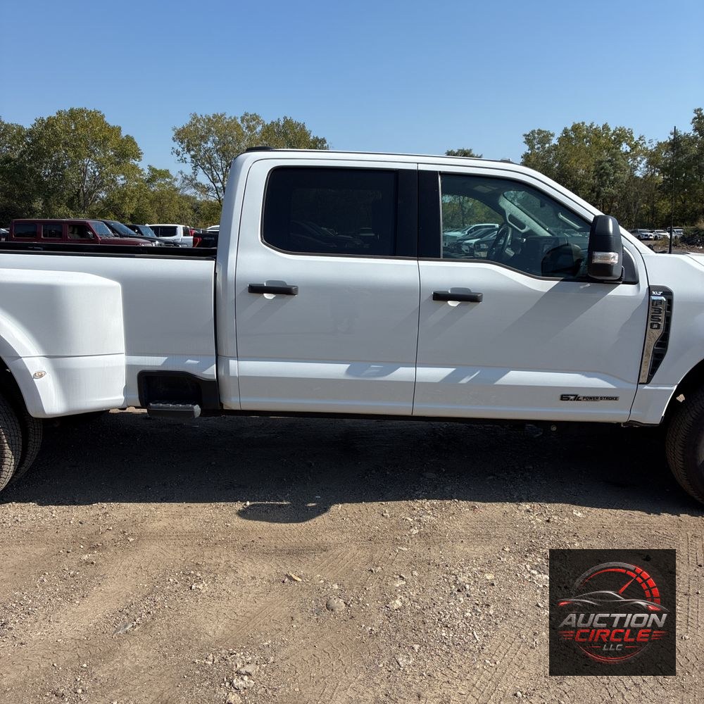 2023 Ford F350 S/D XLT