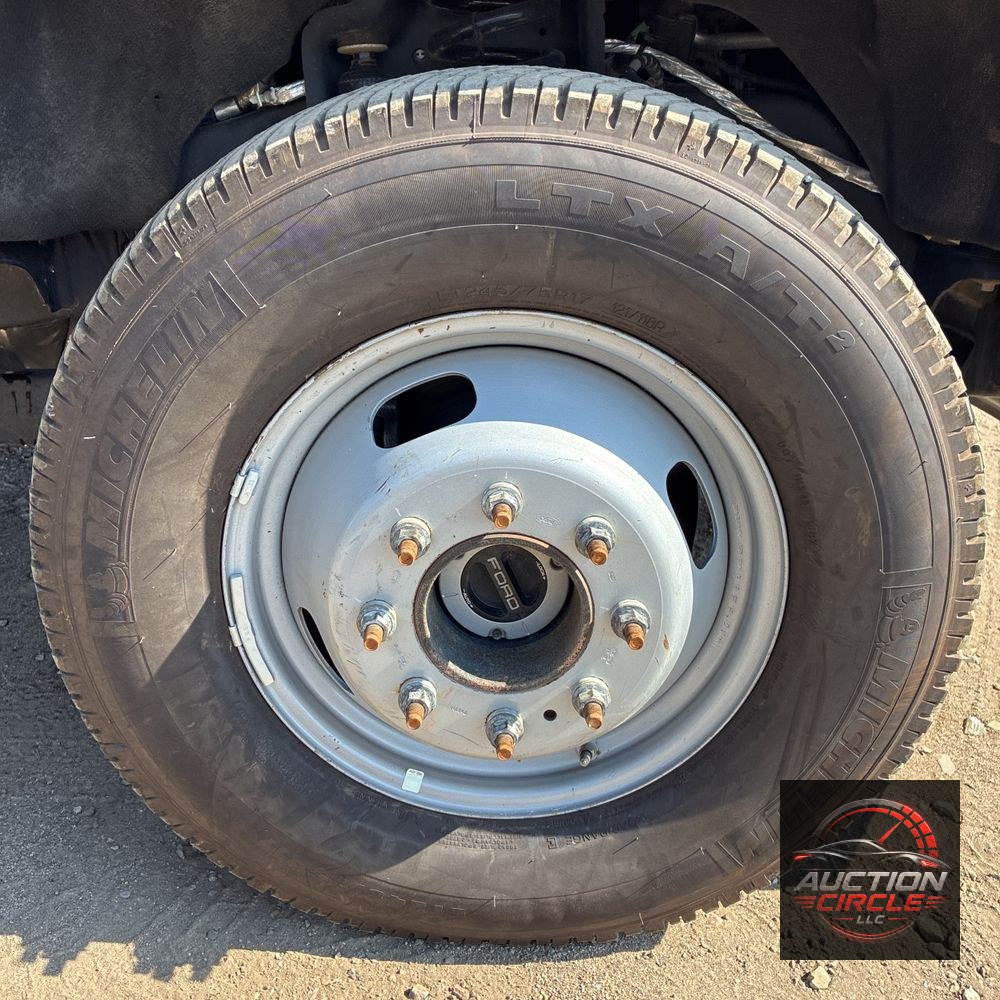 2023 Ford F350 S/D XLT