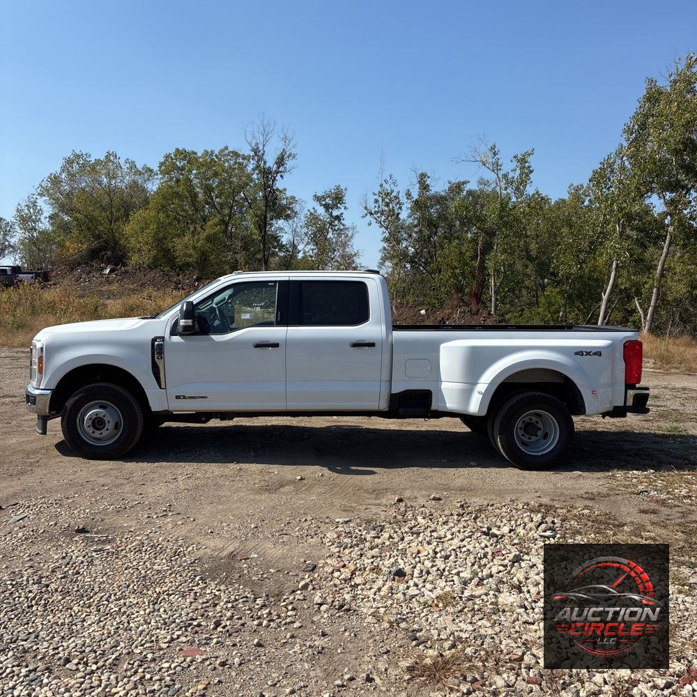 2023 Ford F350 S/D XLT