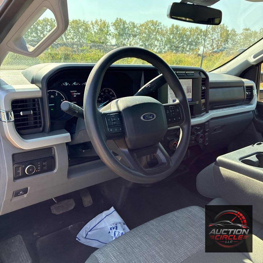2023 Ford F350 S/D XLT
