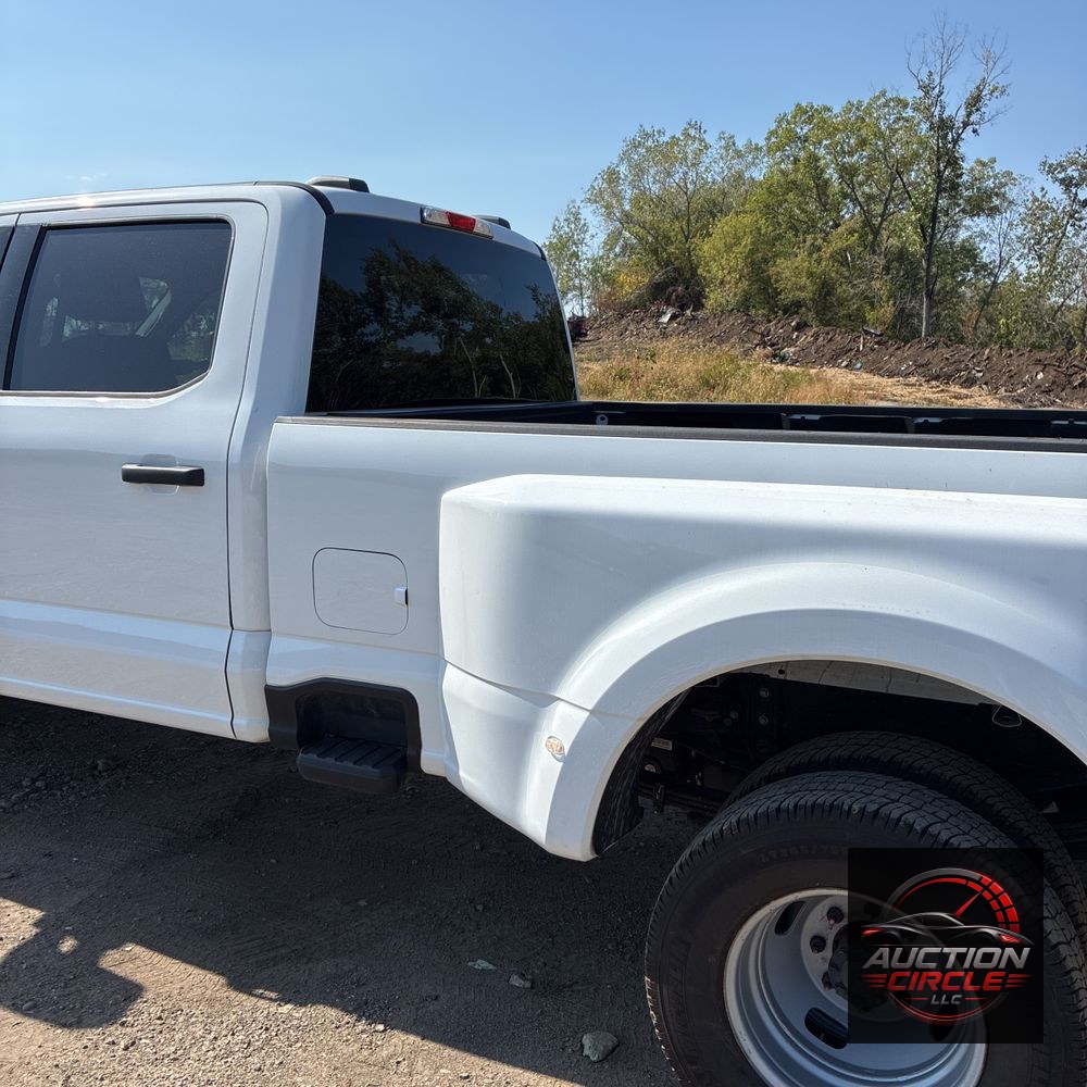 2023 Ford F350 S/D XLT