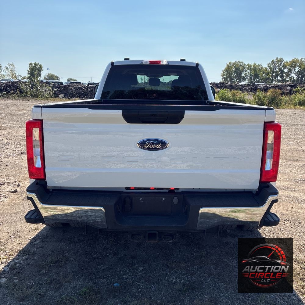 2023 Ford F350 S/D XLT