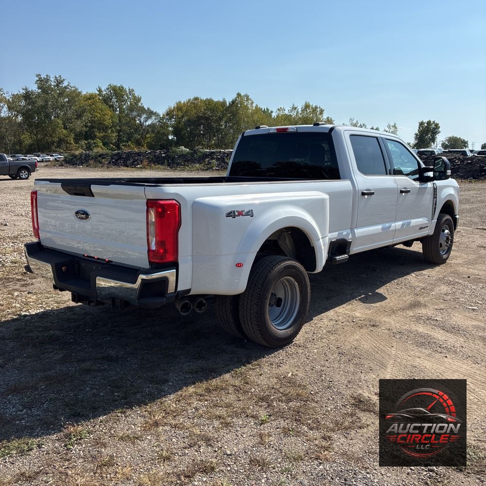 2023 Ford F350 S/D XLT