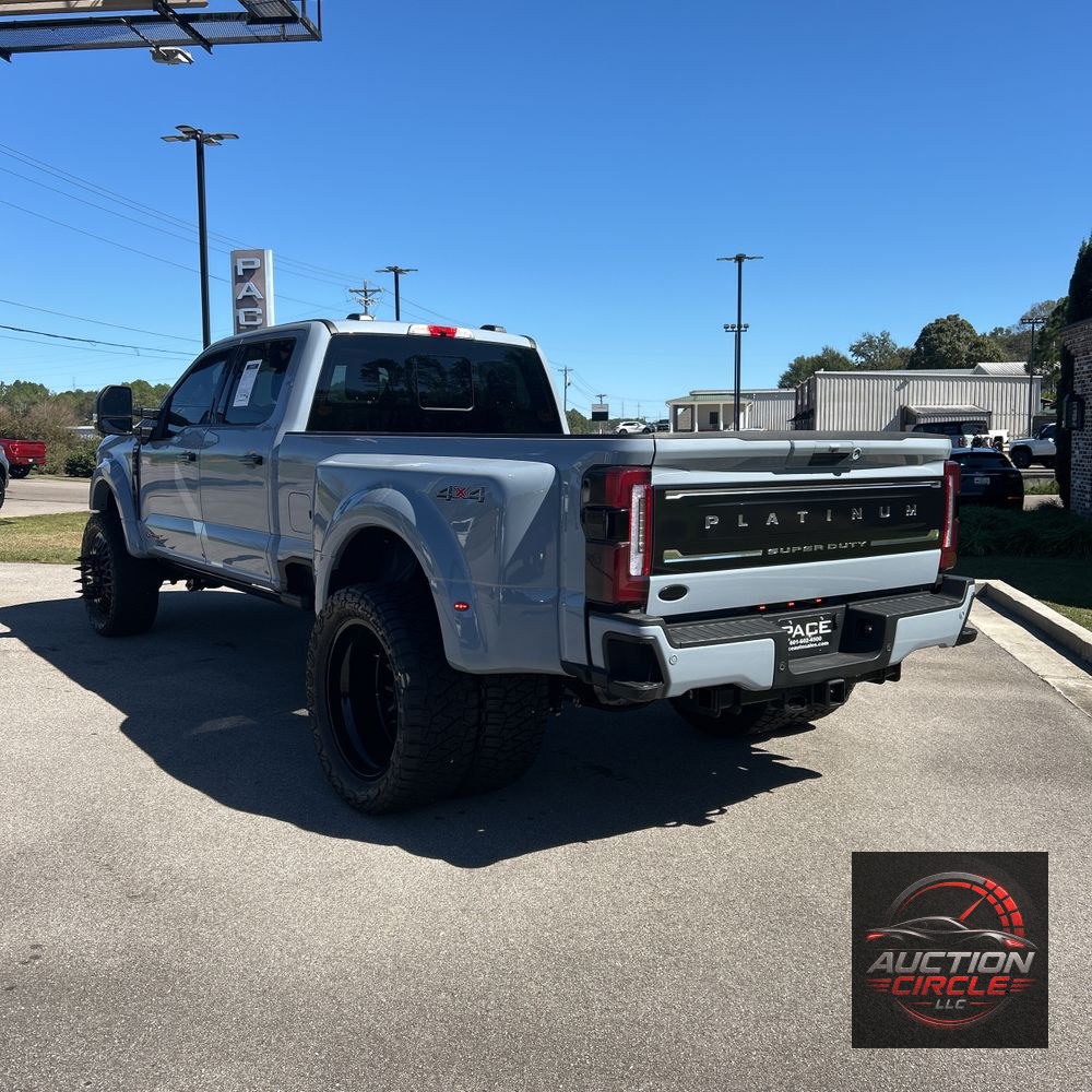 2024 Ford F-450 Super Duty Platinum