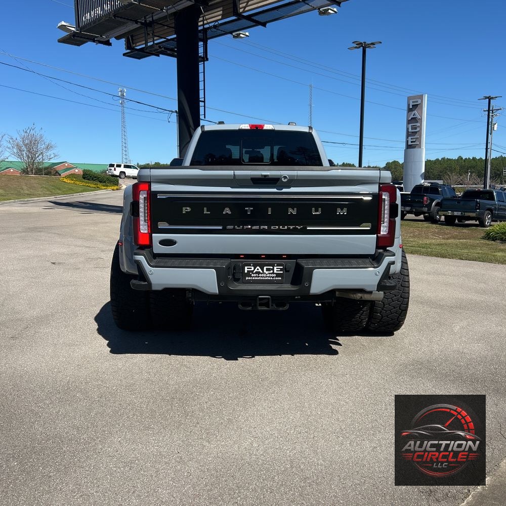 2024 Ford F-450 Super Duty Platinum