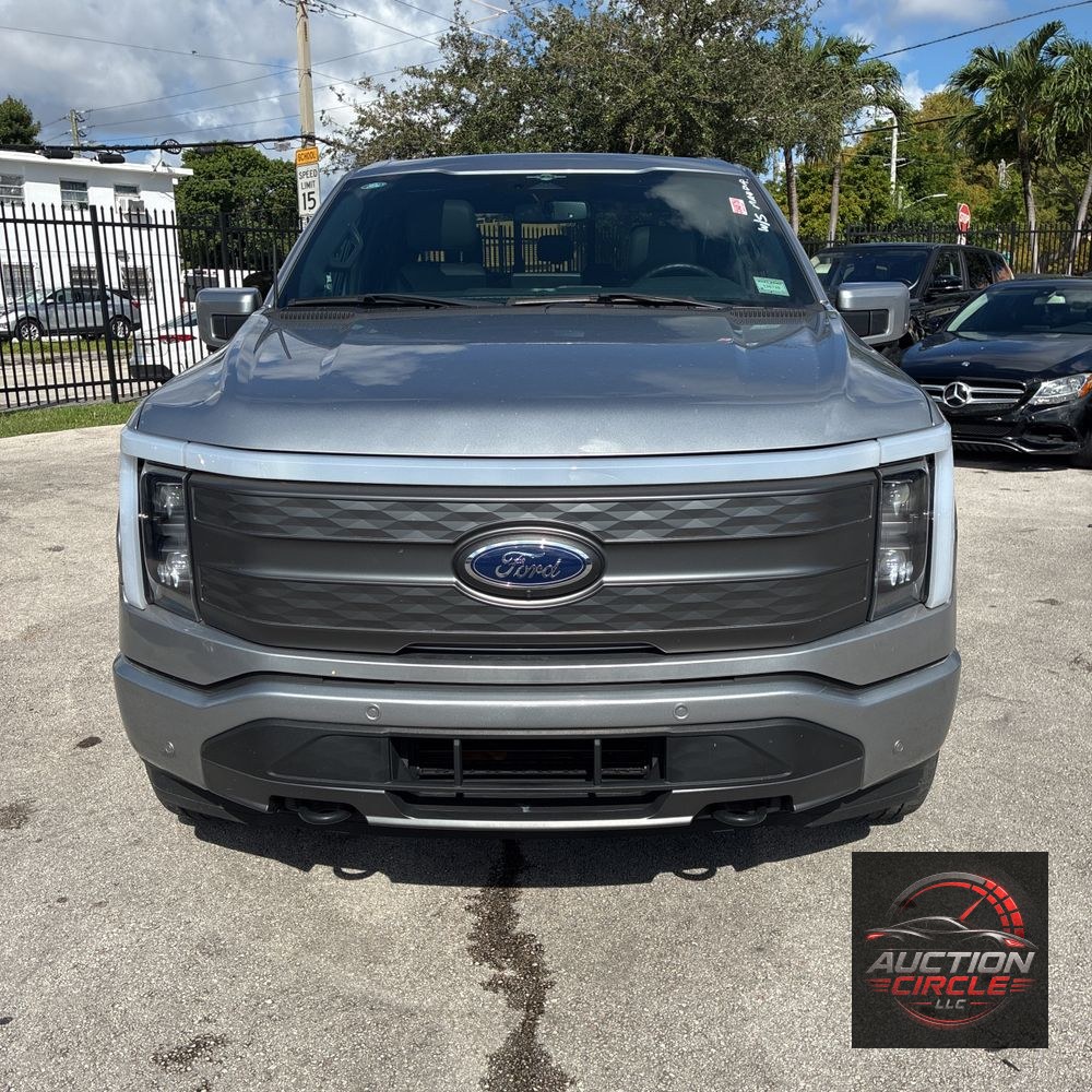 2023 Ford F-150 Lightning Lariat