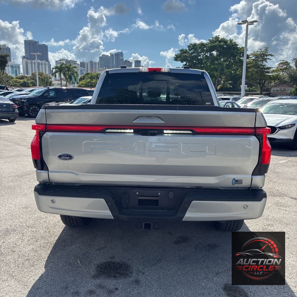 2023 Ford F-150 Lightning Lariat