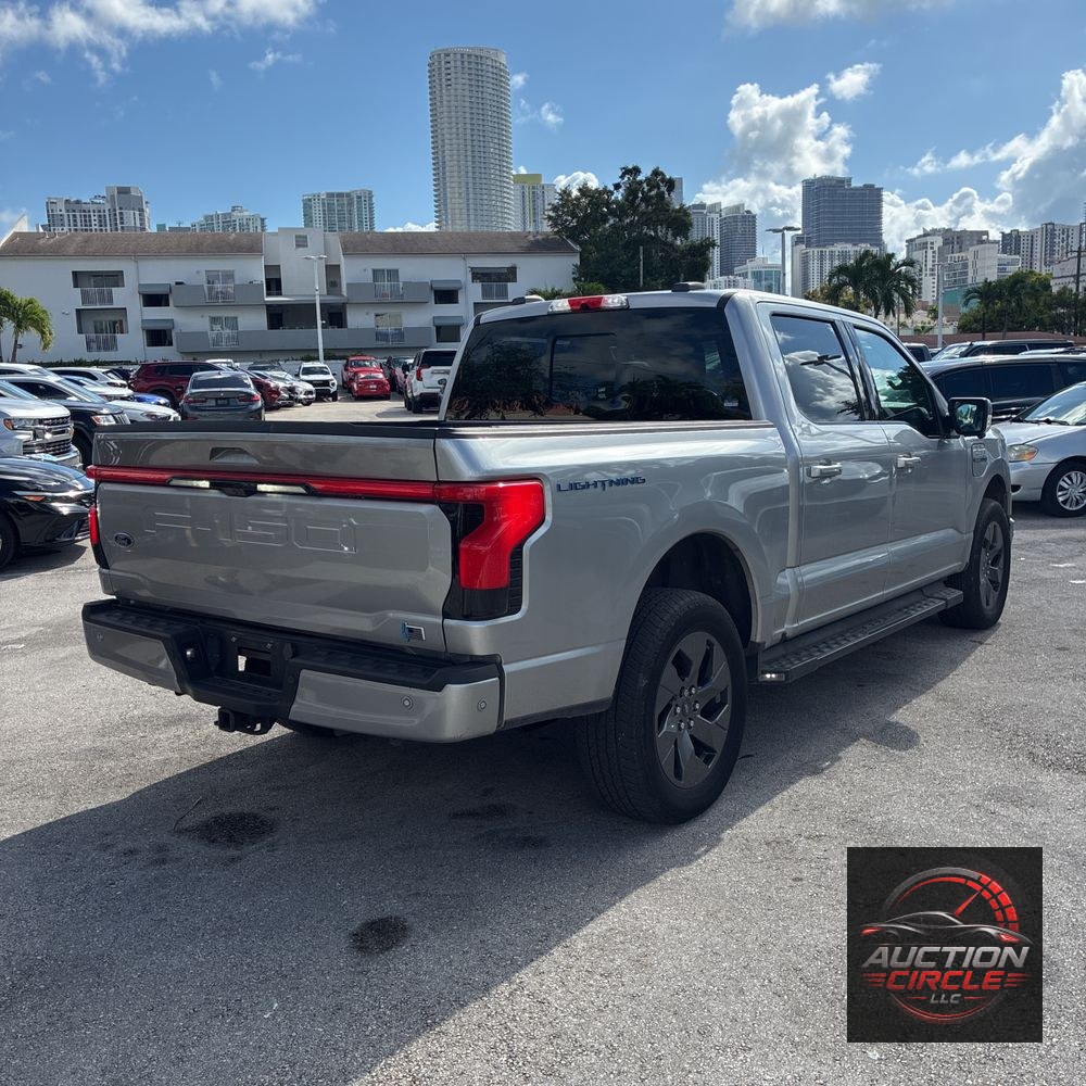 2023 Ford F-150 Lightning Lariat