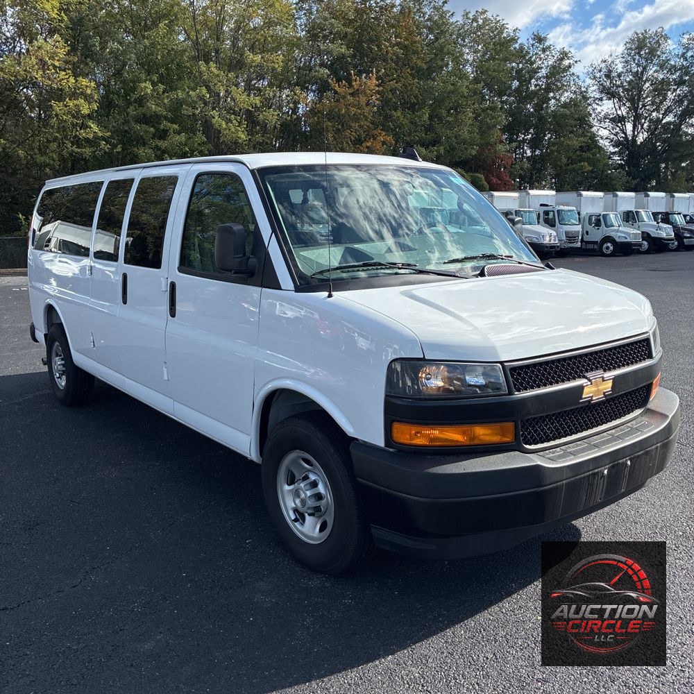 2025 Chevrolet Express LS 3500