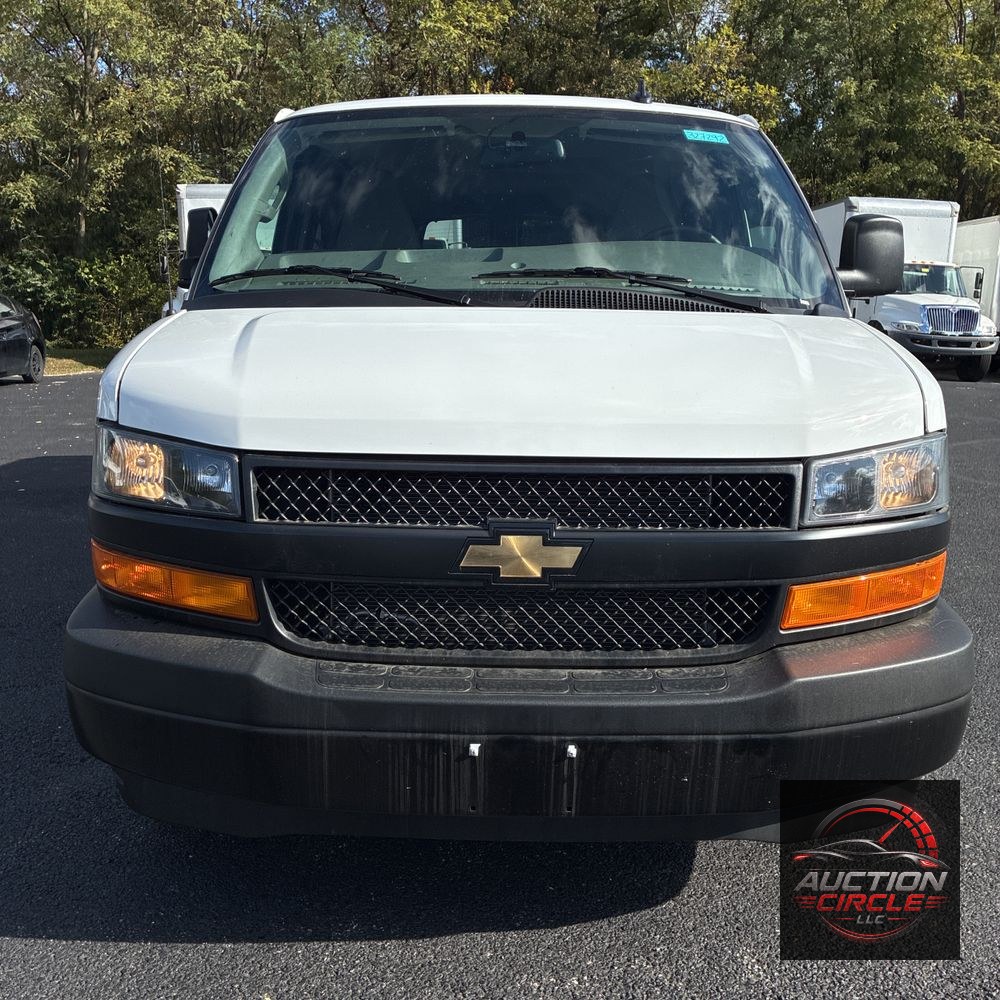 2025 Chevrolet Express LS 3500