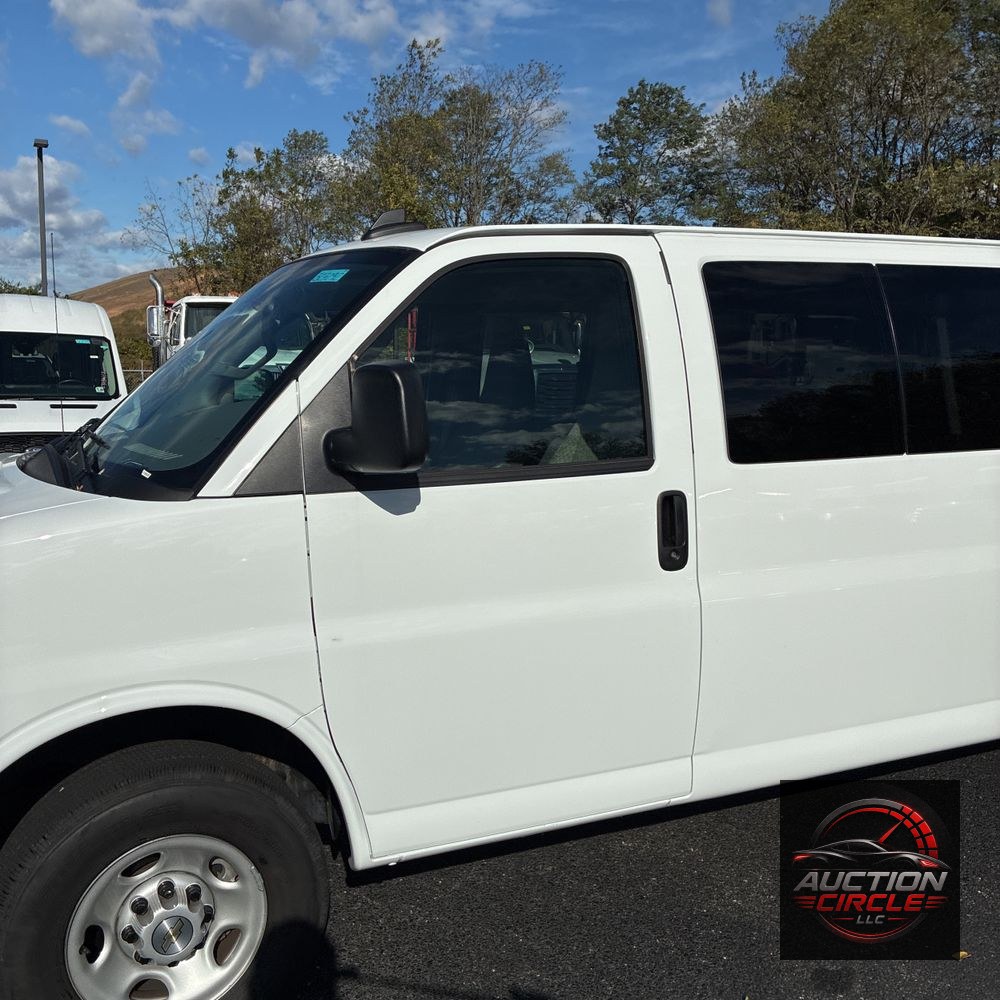 2025 Chevrolet Express LS 3500
