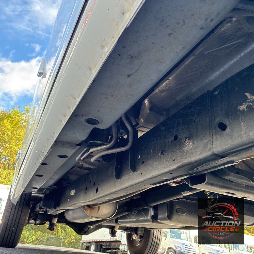 2025 Chevrolet Express LS 3500