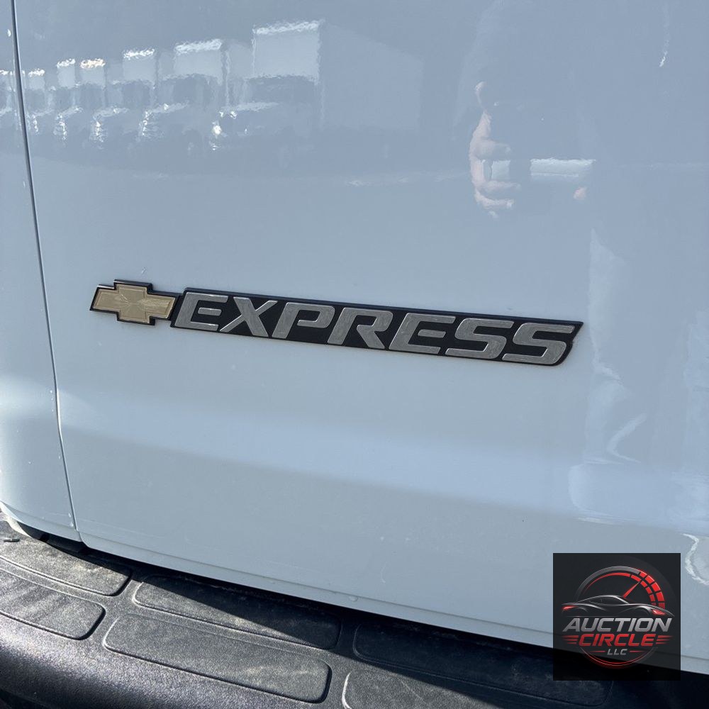 2025 Chevrolet Express LS 3500