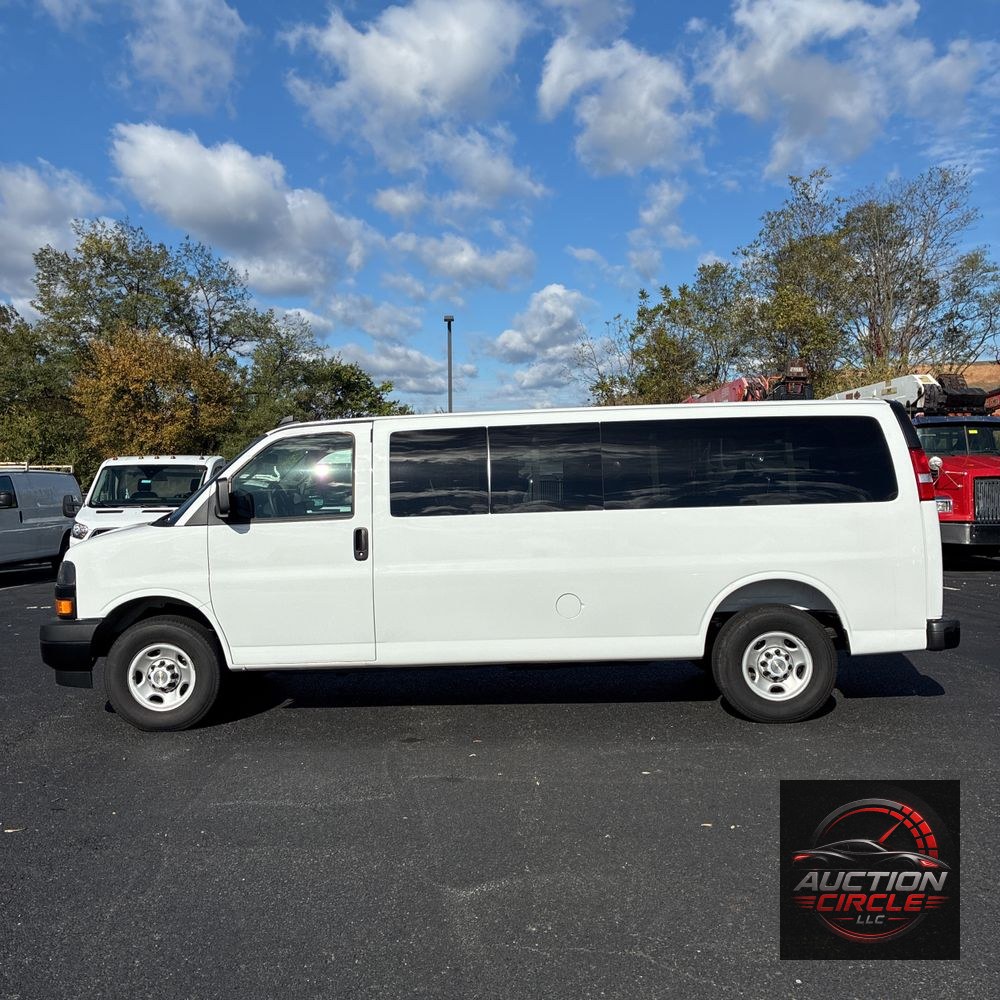 2025 Chevrolet Express LS 3500