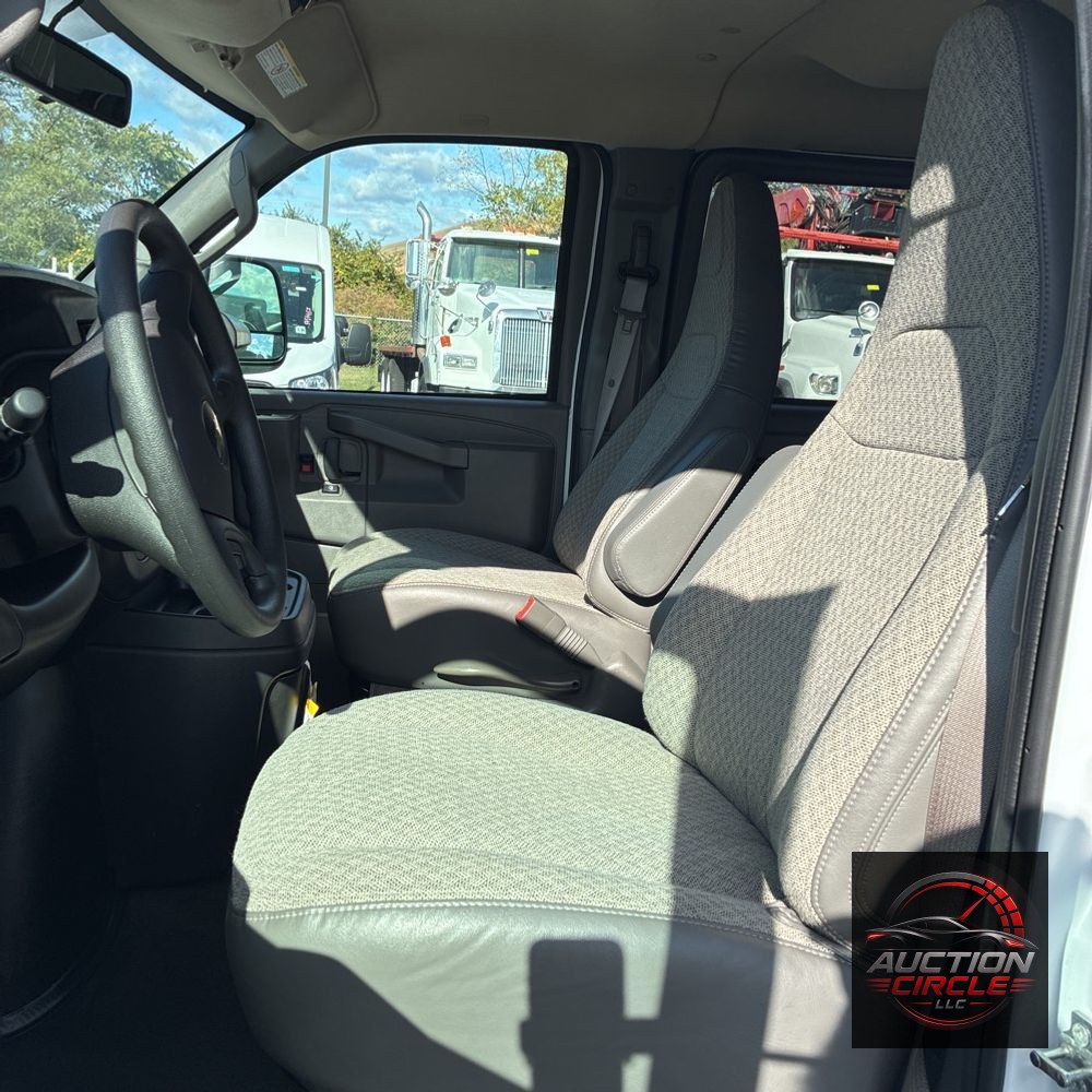 2025 Chevrolet Express LS 3500