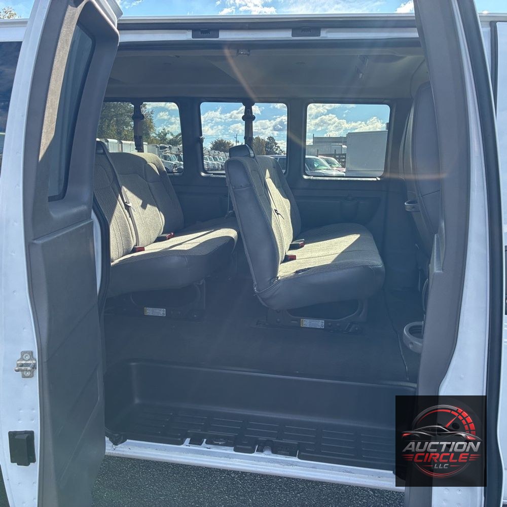 2025 Chevrolet Express LS 3500