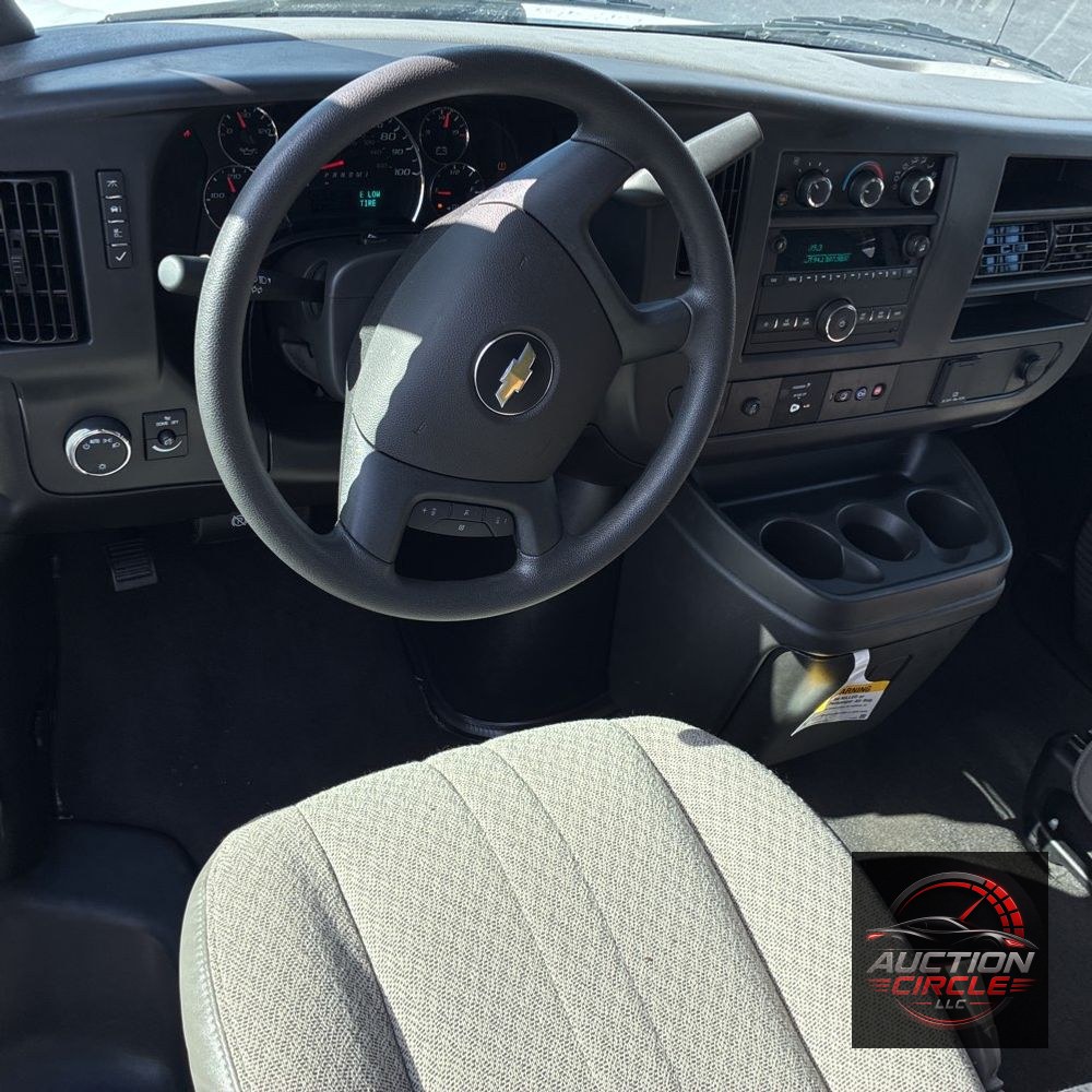 2025 Chevrolet Express LS 3500
