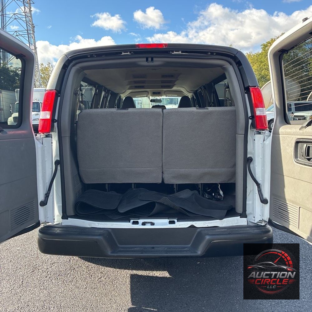 2025 Chevrolet Express LS 3500