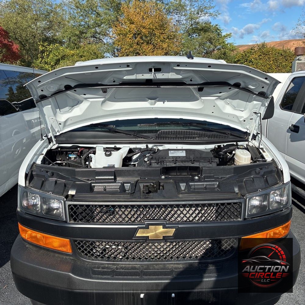 2025 Chevrolet Express LS 3500