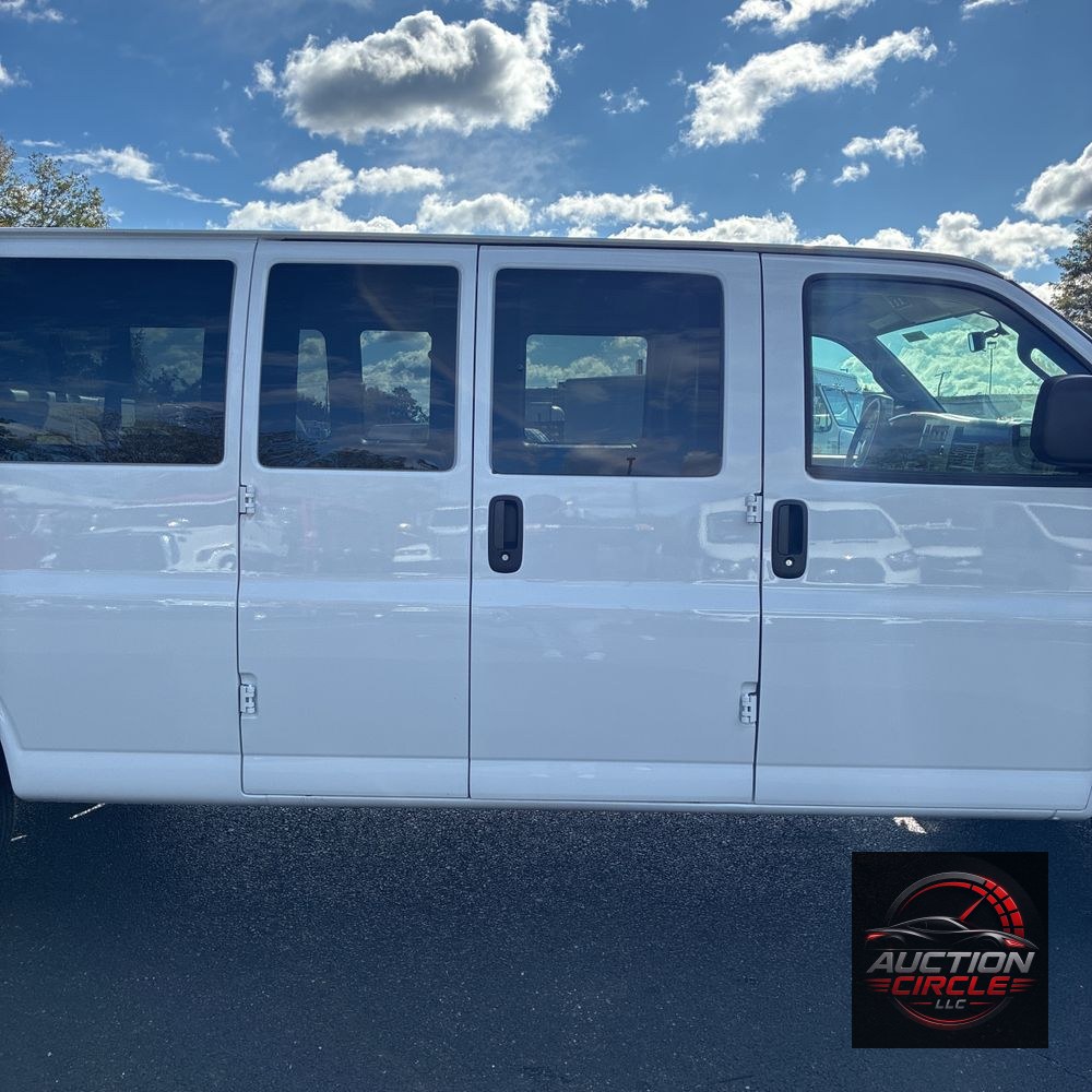2025 Chevrolet Express LS 3500