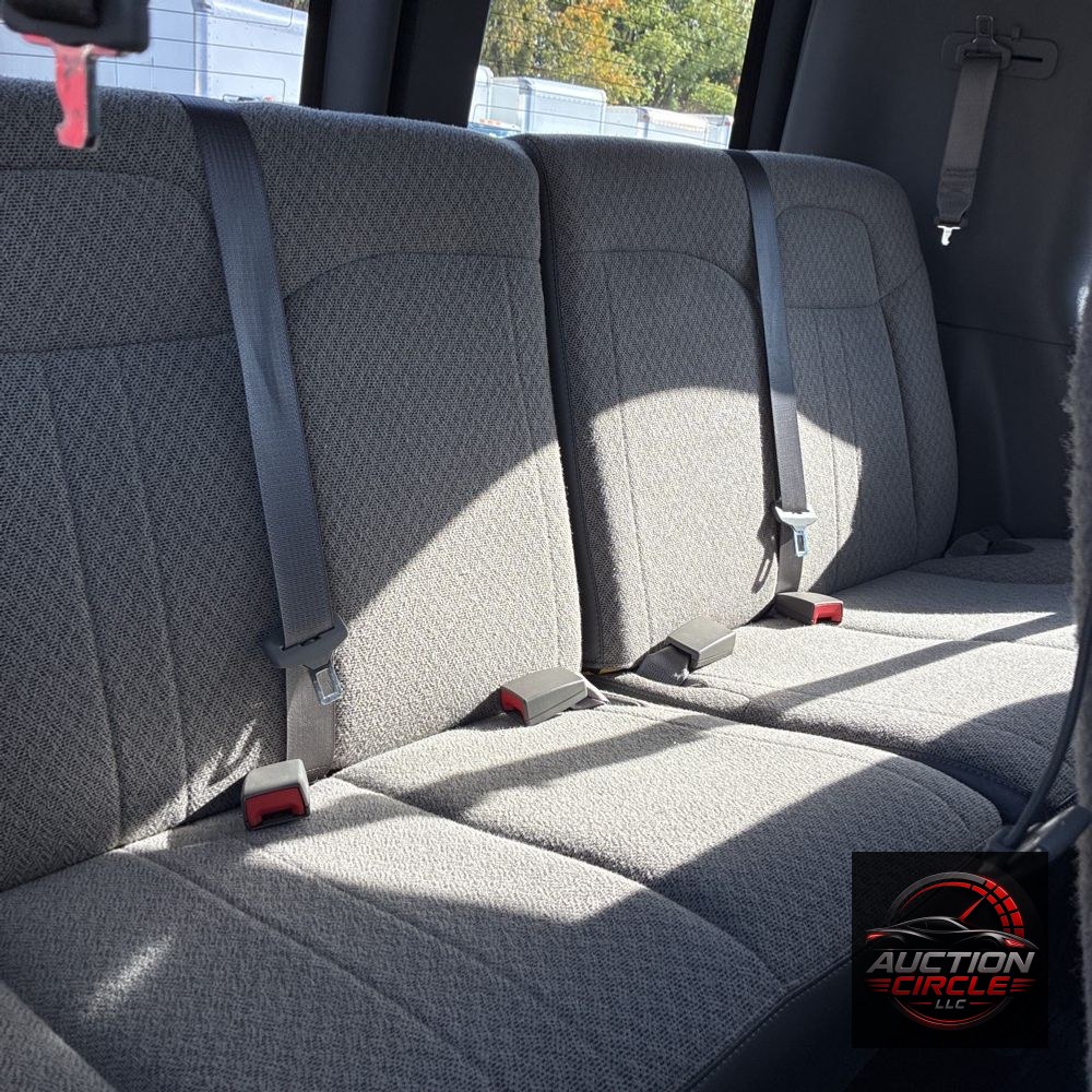 2025 Chevrolet Express LS 3500