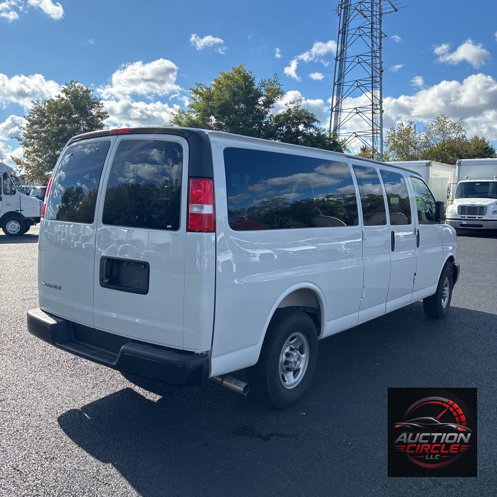 2025 Chevrolet Express LS 3500