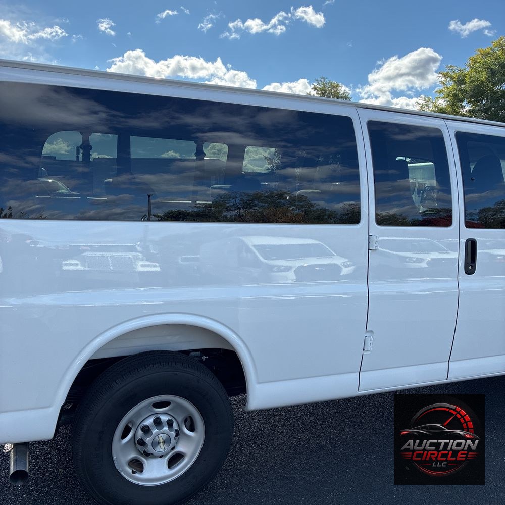 2025 Chevrolet Express LS 3500