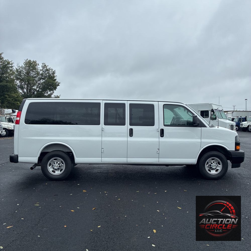 2025 Chevrolet Express LS 3500