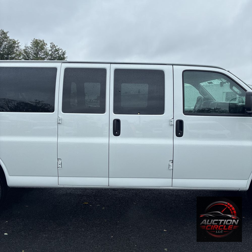 2025 Chevrolet Express LS 3500