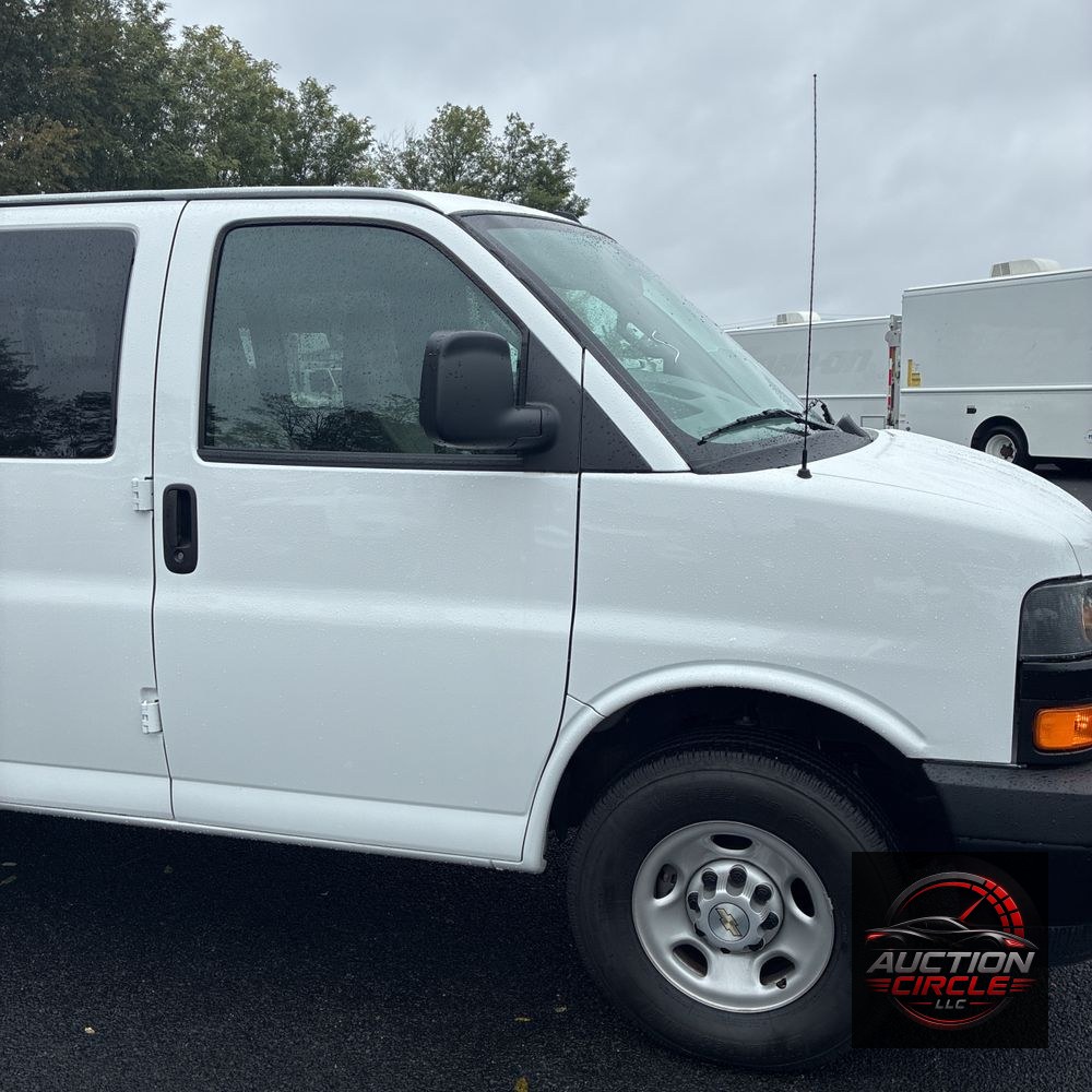 2025 Chevrolet Express LS 3500