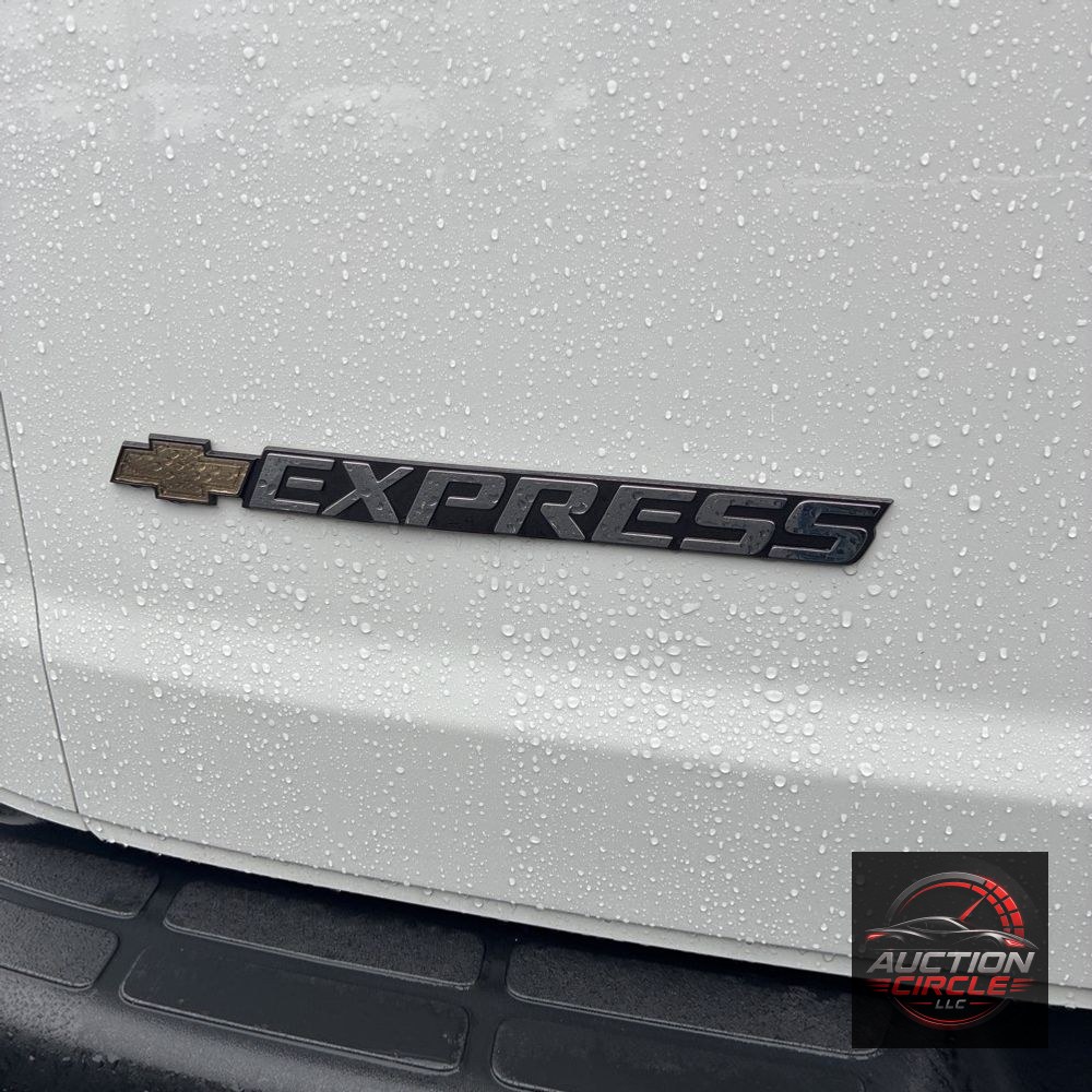 2025 Chevrolet Express LS 3500