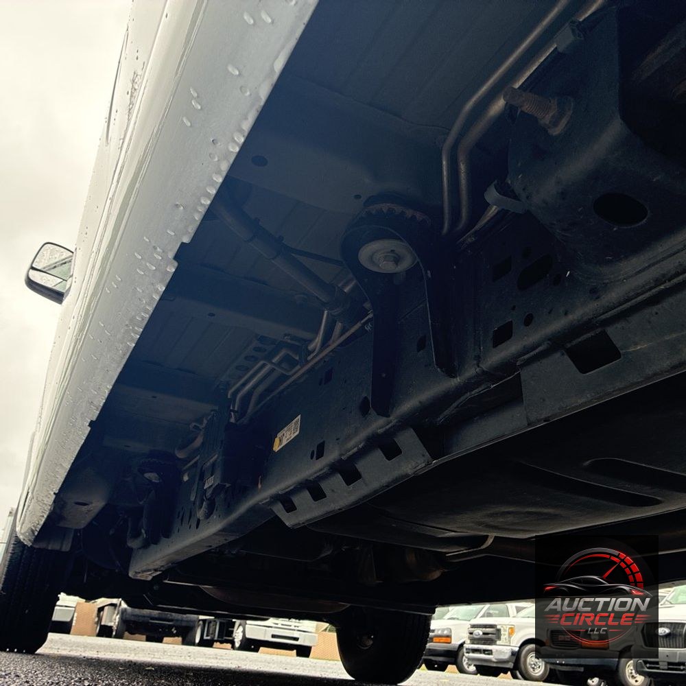 2025 Chevrolet Express LS 3500
