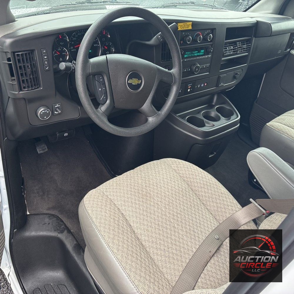 2025 Chevrolet Express LS 3500