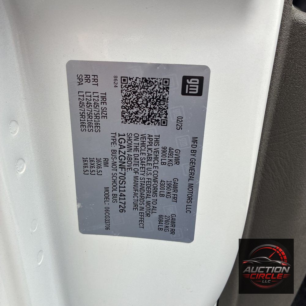 2025 Chevrolet Express LS 3500