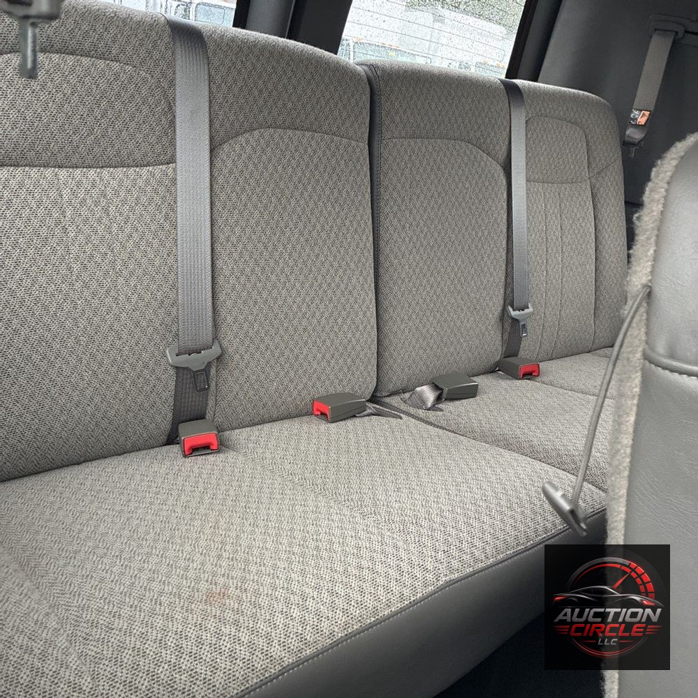 2025 Chevrolet Express LS 3500