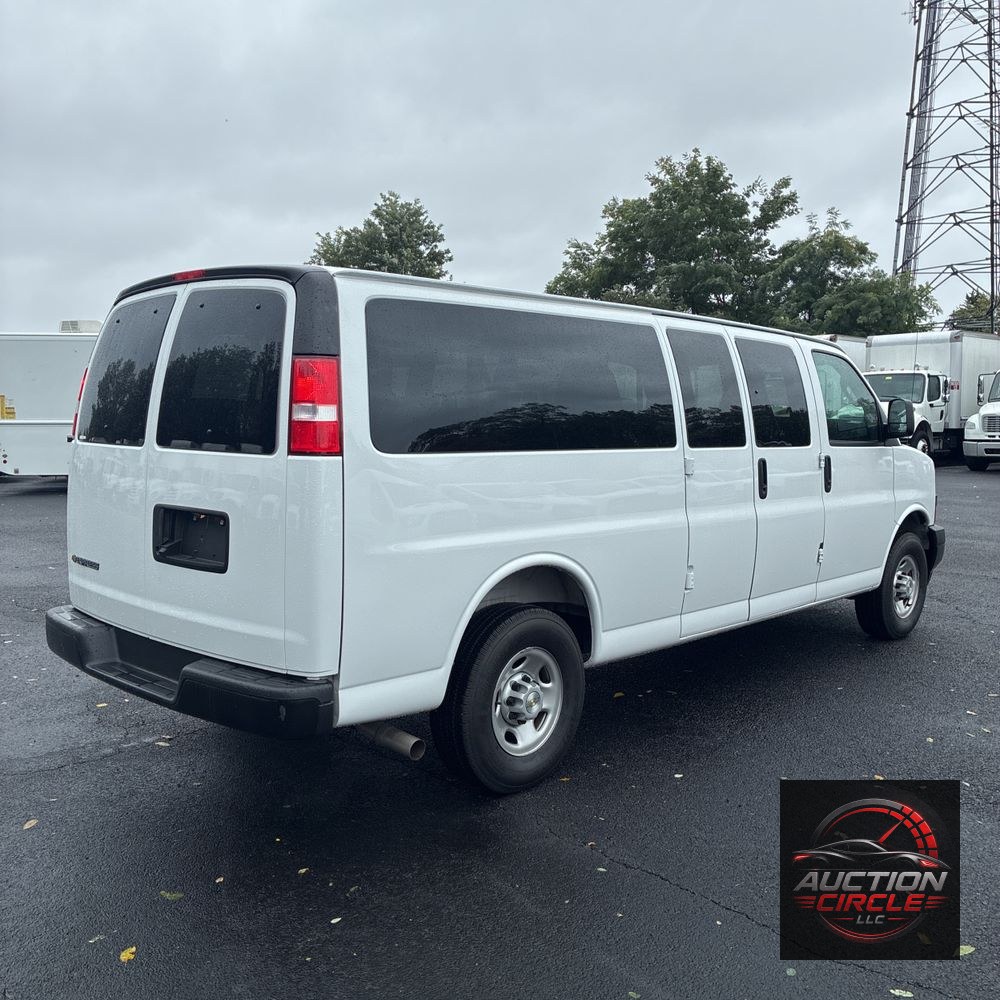 2025 Chevrolet Express LS 3500