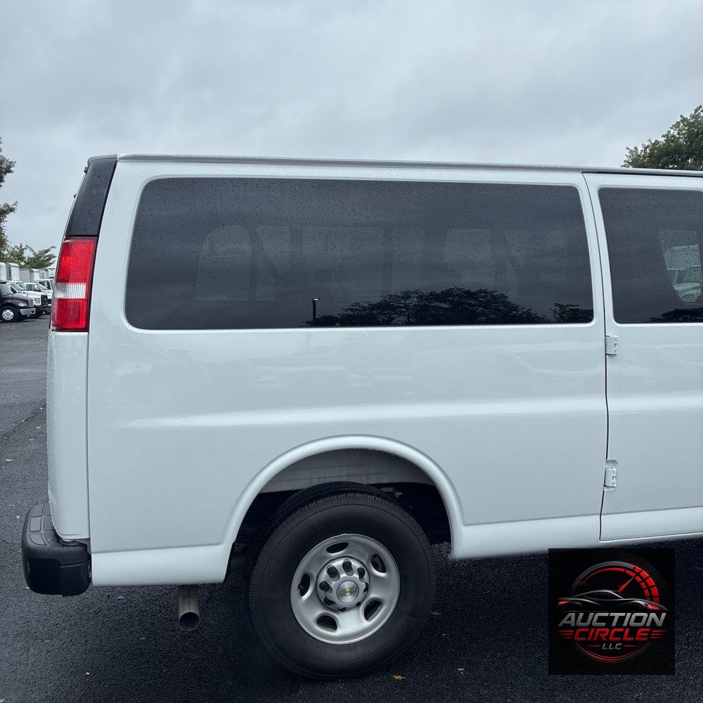 2025 Chevrolet Express LS 3500