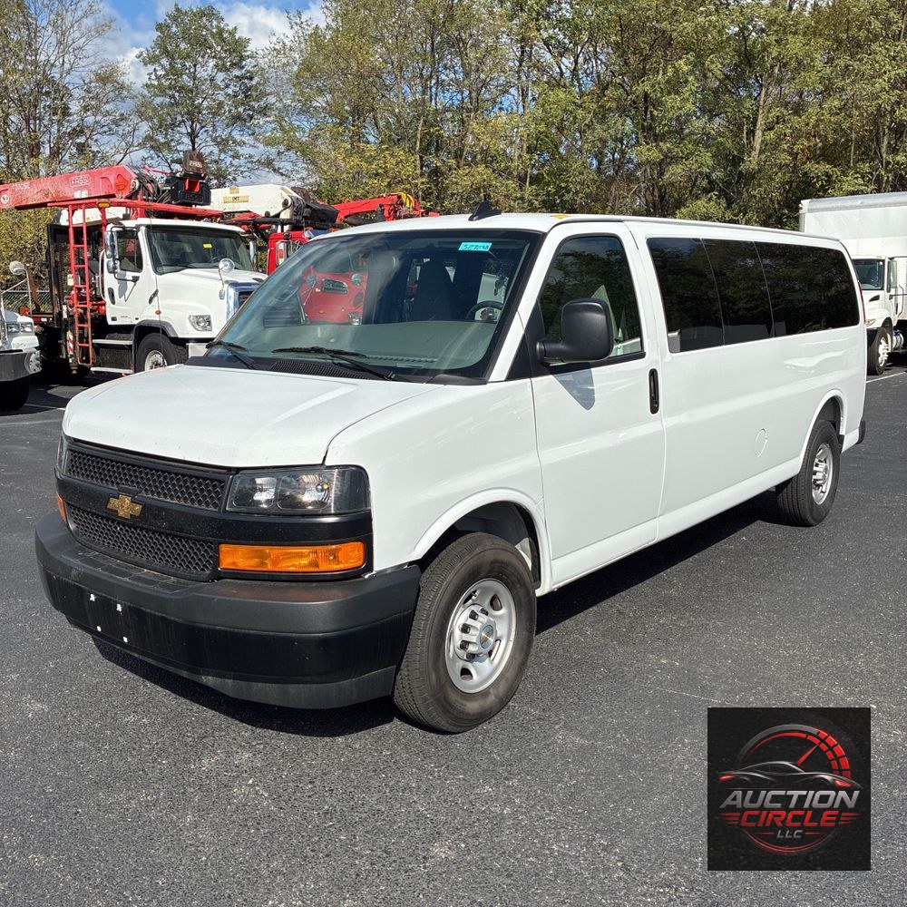 2025 Chevrolet Express LS 3500